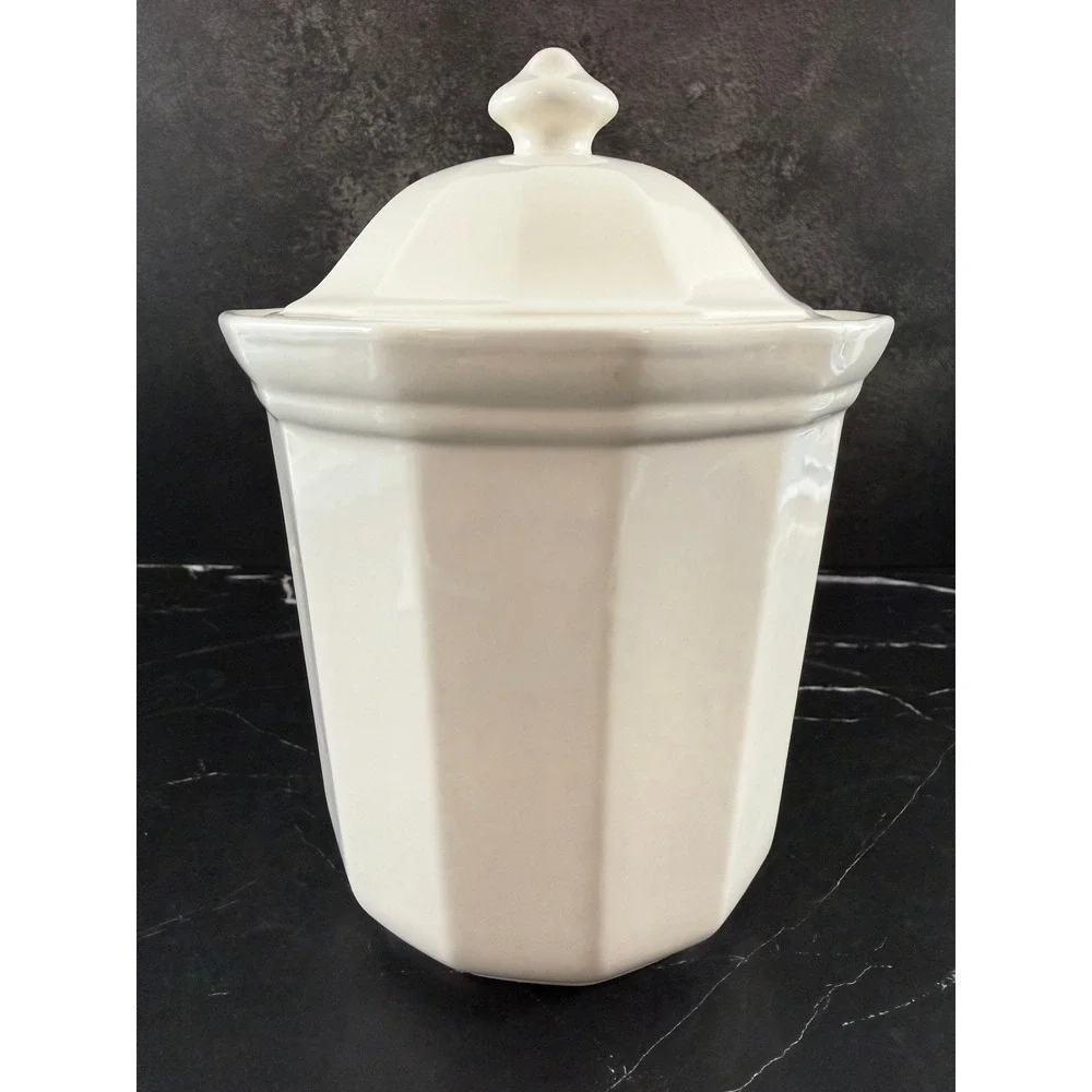 VTG Pfaltzgraff Heritage White 7in Canister with Lid READ